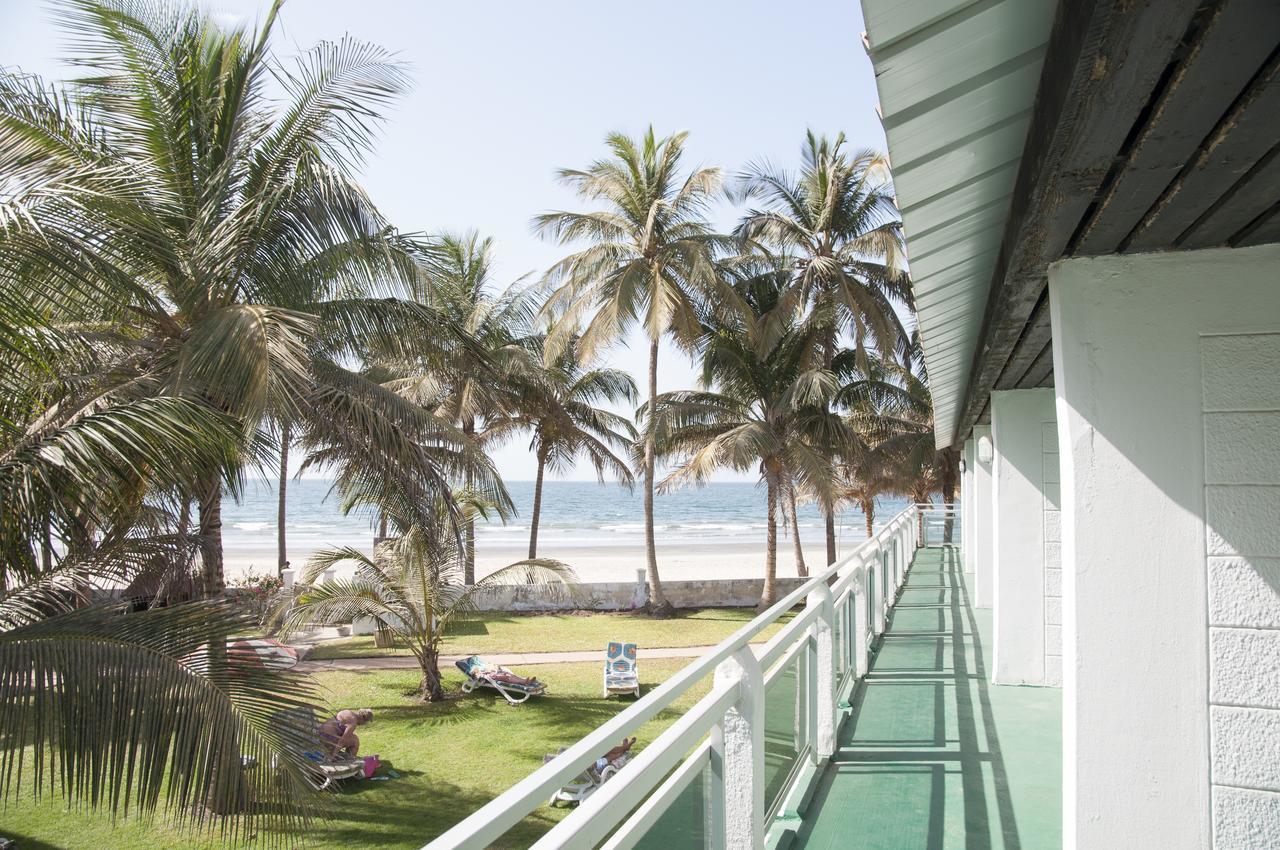 Bungalow Beach Hotel Serrekunda Exterior photo