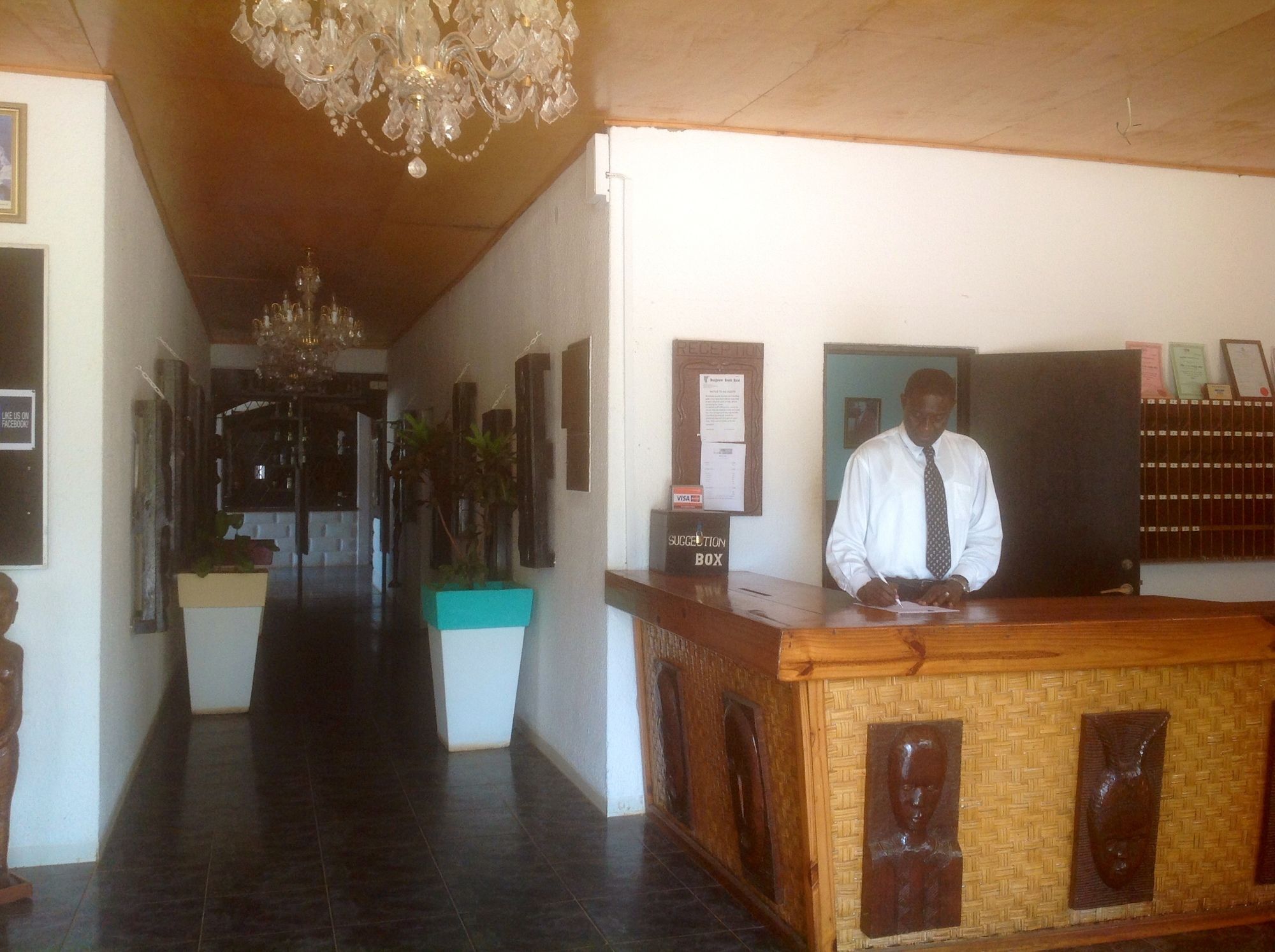 Bungalow Beach Hotel Serrekunda Exterior photo
